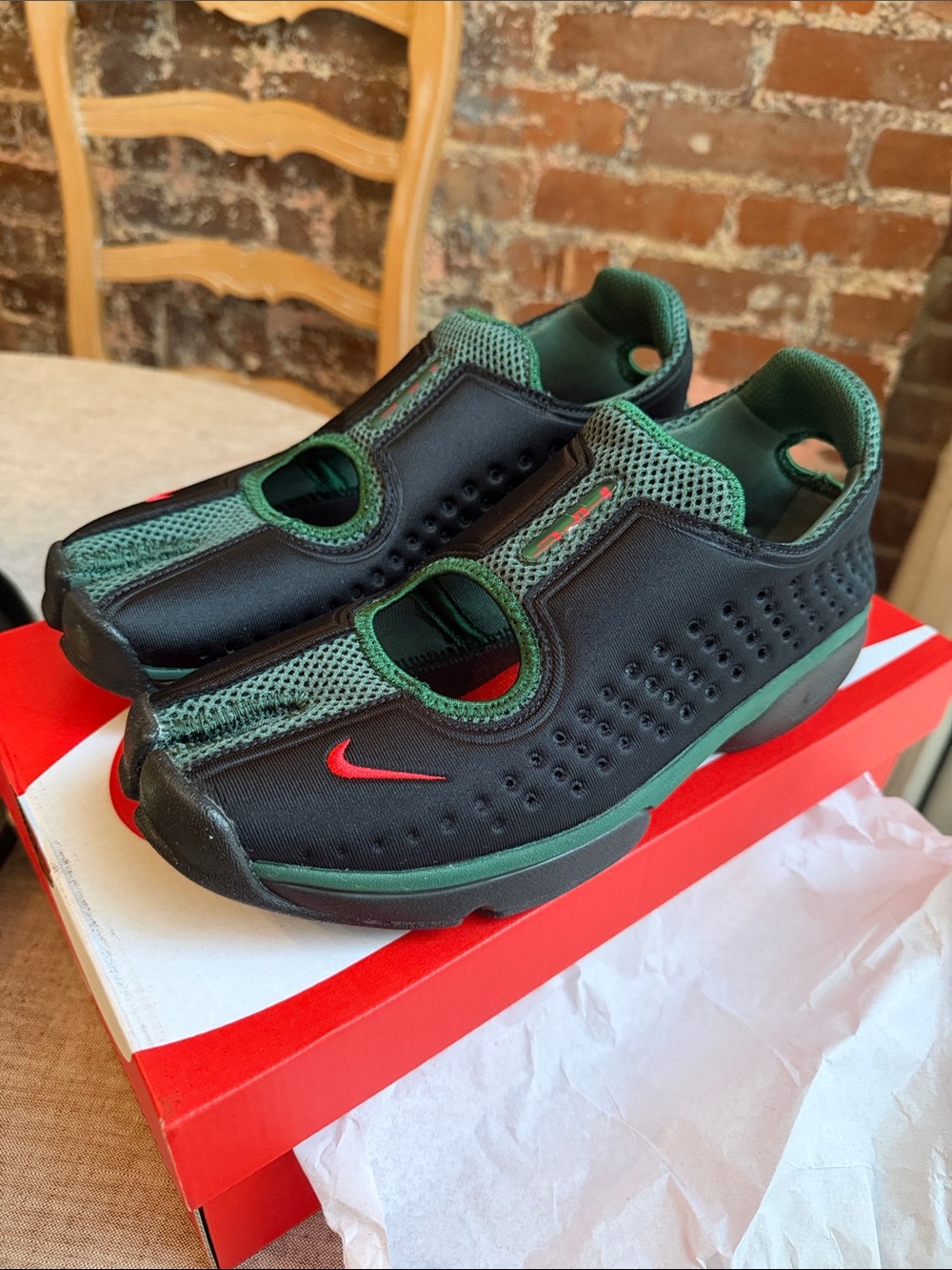 Nike Women’s Air Rift 2 Black and Green